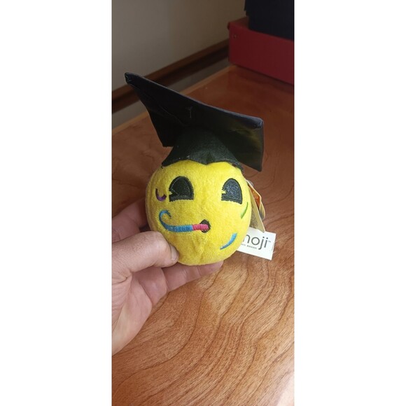 Emoji Graduation Soft Plush with Cap & when thrown claps and cheers!! - Picture 1 of 7